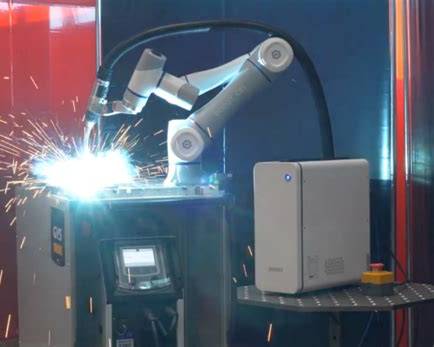 DOBOT CR10A Robotic Welding Package – Mobile Collaborative Welding Solution - Image 2